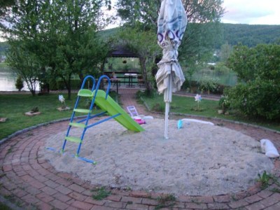 Holiday house Four bedroom house with river view - Outdoor photo 13