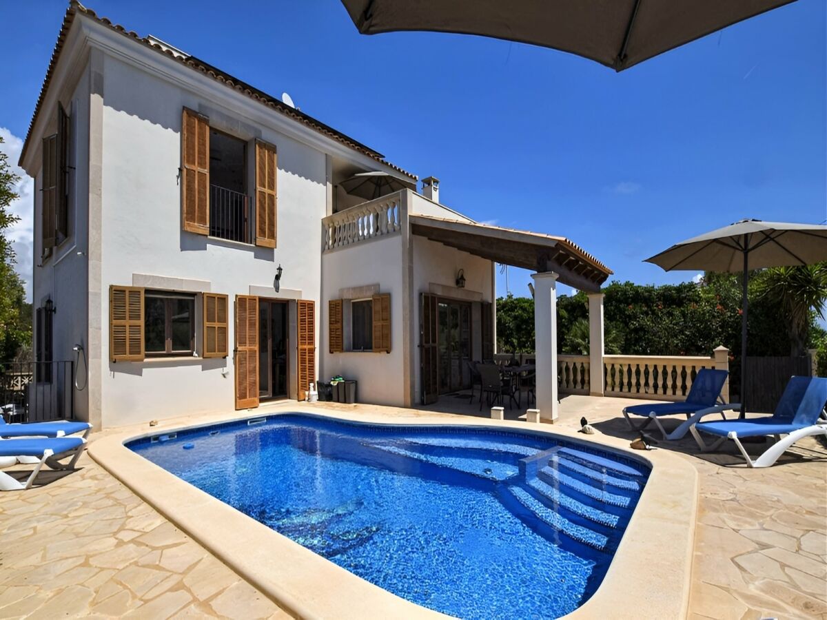 Holiday house Villa in Santanyí with Private Pool & BBQ