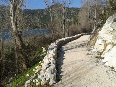 Apartment One-Bedroom Apartment With Lake View - Outdoor photo 10