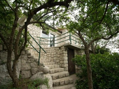 Apartment One-Bedroom Apartment With Lake View - Outdoor photo 11
