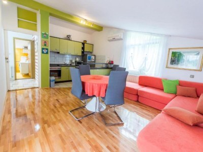 Apartment One-Bedroom Apartment With Lake View - Features photo 18