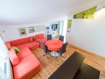 Apartment One-Bedroom Apartment With Lake View - Features photo 21