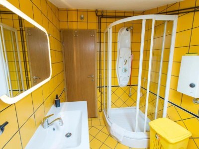 Apartment One-Bedroom Apartment With Lake View - Features photo 24