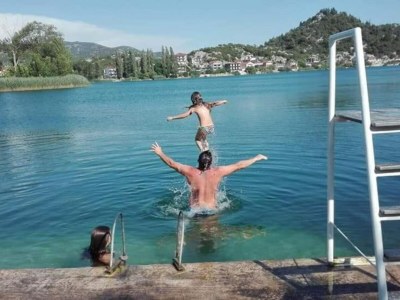 Apartment One-Bedroom Apartment With Lake View - Outdoor photo 30