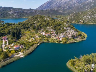 Apartment One-Bedroom Apartment With Lake View - Outdoor photo 54