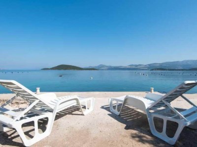 Apartment Spacious and Cozy Seafront Apartments - Two Bedroom Apartment  with Terrace and Sea View - Outdoor photo 15