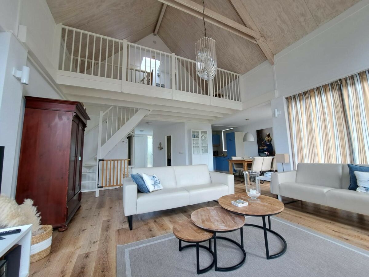 Villa Seal type - Features photo 5