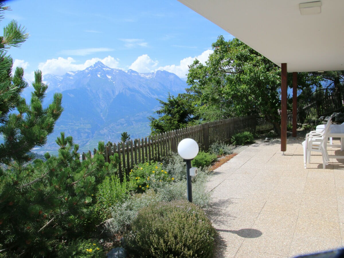 Chalet Eanta SUNNY & MOUNTAIN chalet 10 pers - Outdoor photo 4