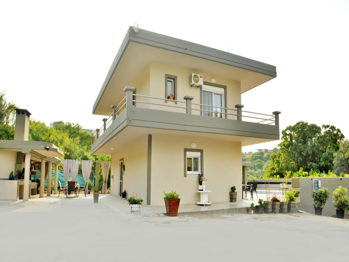 Villa Elegant Villa with Pool & Garden in Eleousis. - Outdoor photo 3