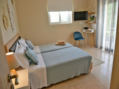 Villa Elegant Villa with Pool & Garden in Eleousis. - Features photo 17