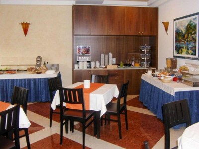 Holiday park Apartment in Garda near Shopping - Features photo 13