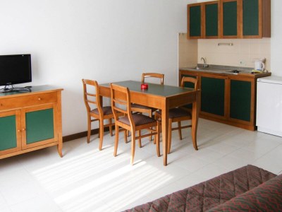 Holiday park Apartment in Garda near Shopping - Features photo 18