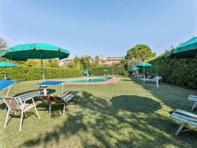 Apartment Haus in Tuoro sul Trasimeno am Lago Trasimeno - Outdoor photo 8