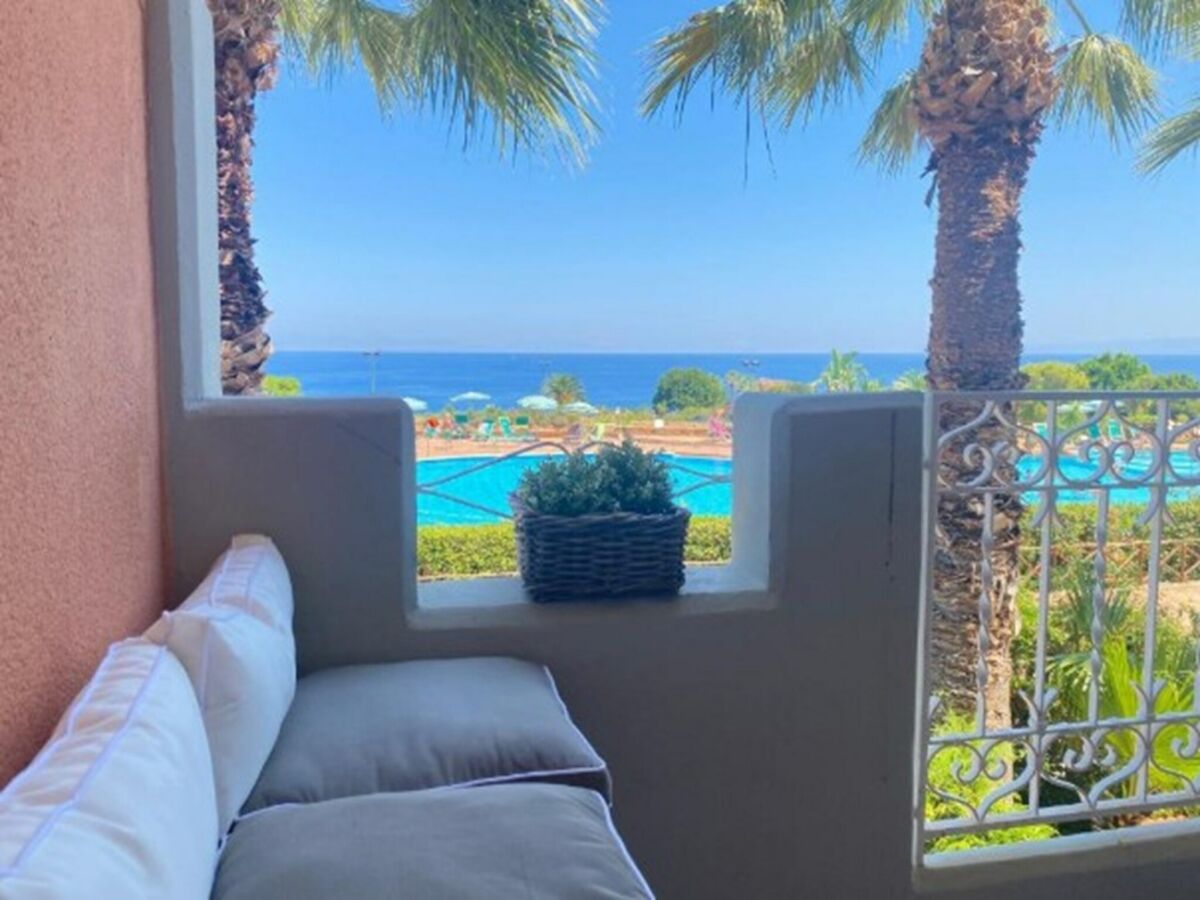 Apartment Seafront apartment in Finale - Outdoor photo 4