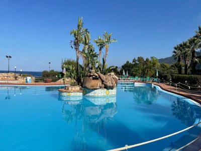 Apartment Seafront apartment in Finale - Outdoor photo 3