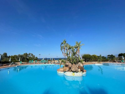 Apartment Seafront apartment in Finale - Outdoor photo 14