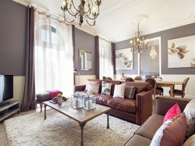 Apartment Belvilla by OYO Catalunya Palace Apartment - Features photo 3