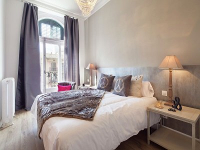 Apartment Belvilla by OYO Catalunya Palace Apartment - Features photo 11