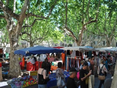 Apartment Heated Pool Apartment in Uzes - Environment photo 26