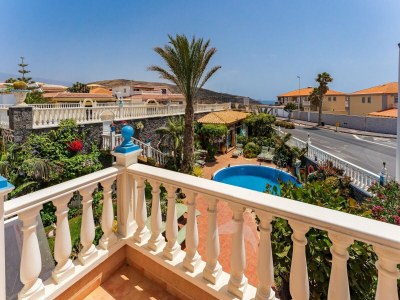 Apartment Apartment overlooking heated pool - Outdoor photo 3