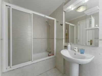 Apartment Apartment overlooking heated pool - Features photo 14