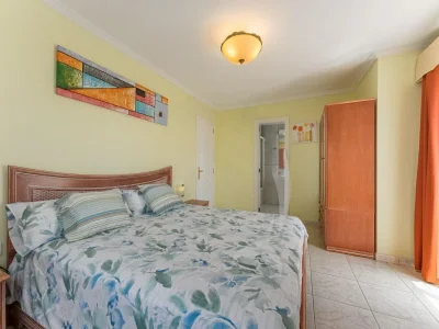 Apartment Apartment overlooking heated pool - Features photo 21