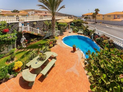 Apartment Apartment overlooking heated pool - Environment photo 26