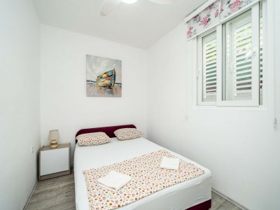 Apartment Apartment & Rooms Alan - Double Room with Shared Bathroom 1 - Features photo 10