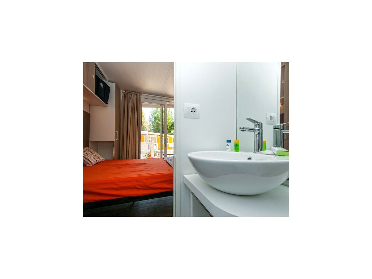 caravan Lodge im Marina Family Resort in Punta Marina - Features photo 4