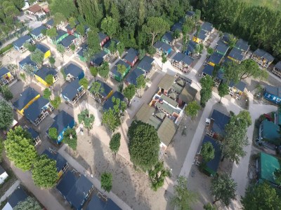 caravan Lodge im Marina Family Resort in Punta Marina - Outdoor photo 14