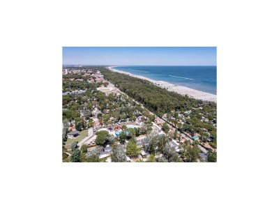 caravan Lodge im Marina Family Resort in Punta Marina - Outdoor photo 19