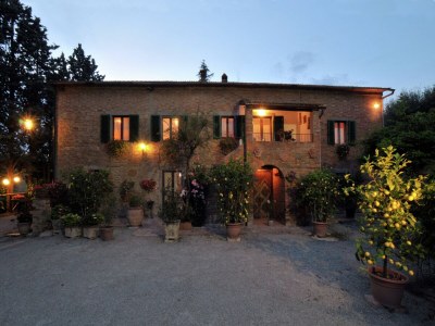 Holiday house Villa rustica circondata da campi di girasoli - Outdoor photo 5