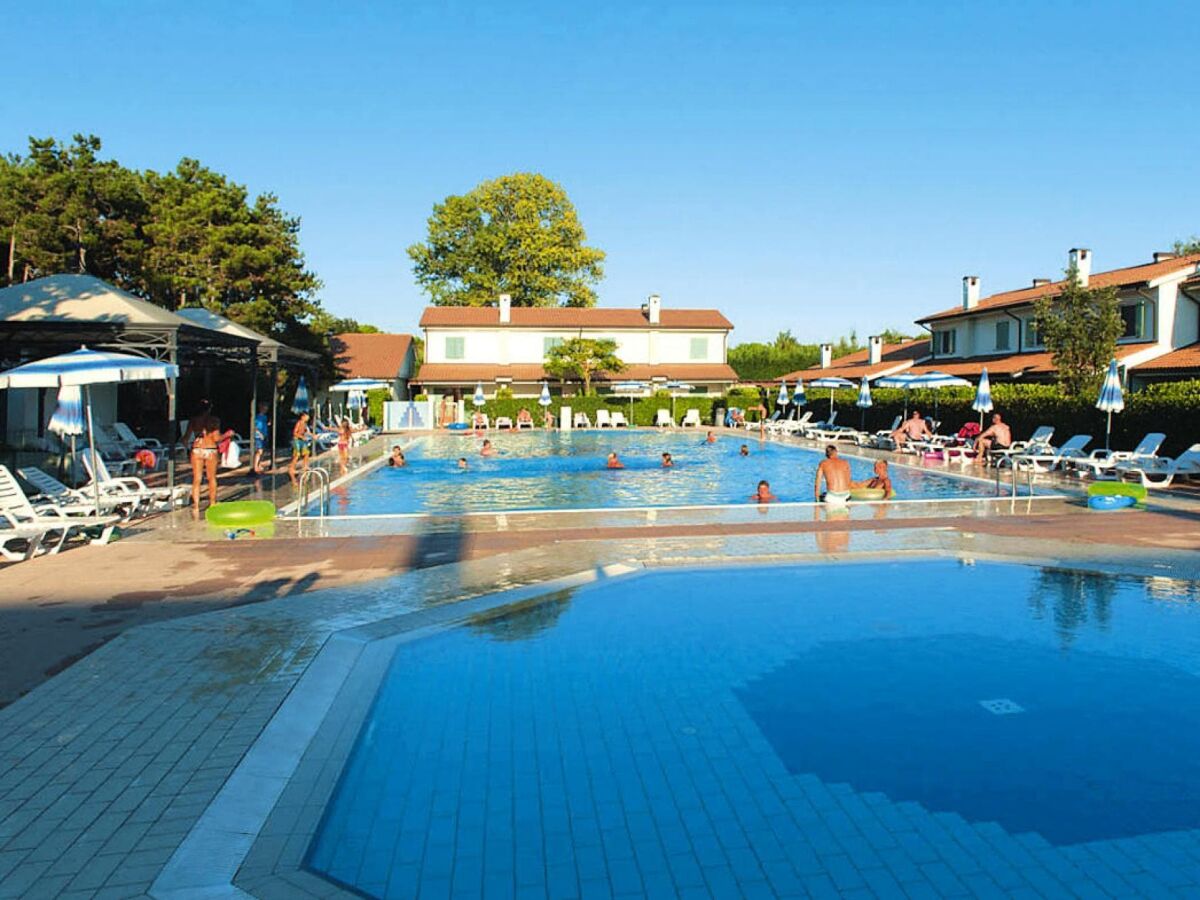 Holiday park Terraced House Bibione near Sandy Beach - Outdoor photo 4