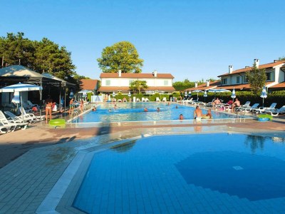 Holiday park Terraced House Bibione near Sandy Beach - Outdoor photo 4