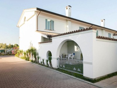 Holiday park Terraced House Bibione near Sandy Beach - Outdoor photo 10