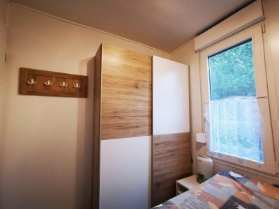 Holiday house niedliche Ferienunterkunft mit Wintergarten, Meidoorn 7, Sint Maartenszee - Outdoor photo 5