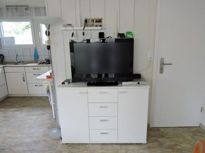 Holiday house niedliche Ferienunterkunft mit Wintergarten, Meidoorn 7, Sint Maartenszee - Outdoor photo 12