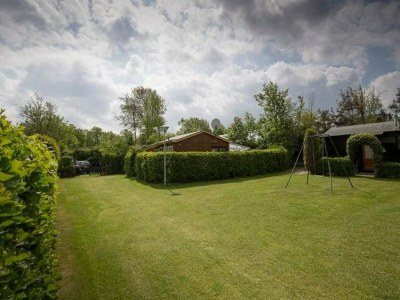 Holiday house niedliche Ferienunterkunft mit Wintergarten, Meidoorn 7, Sint Maartenszee - Outdoor photo 15