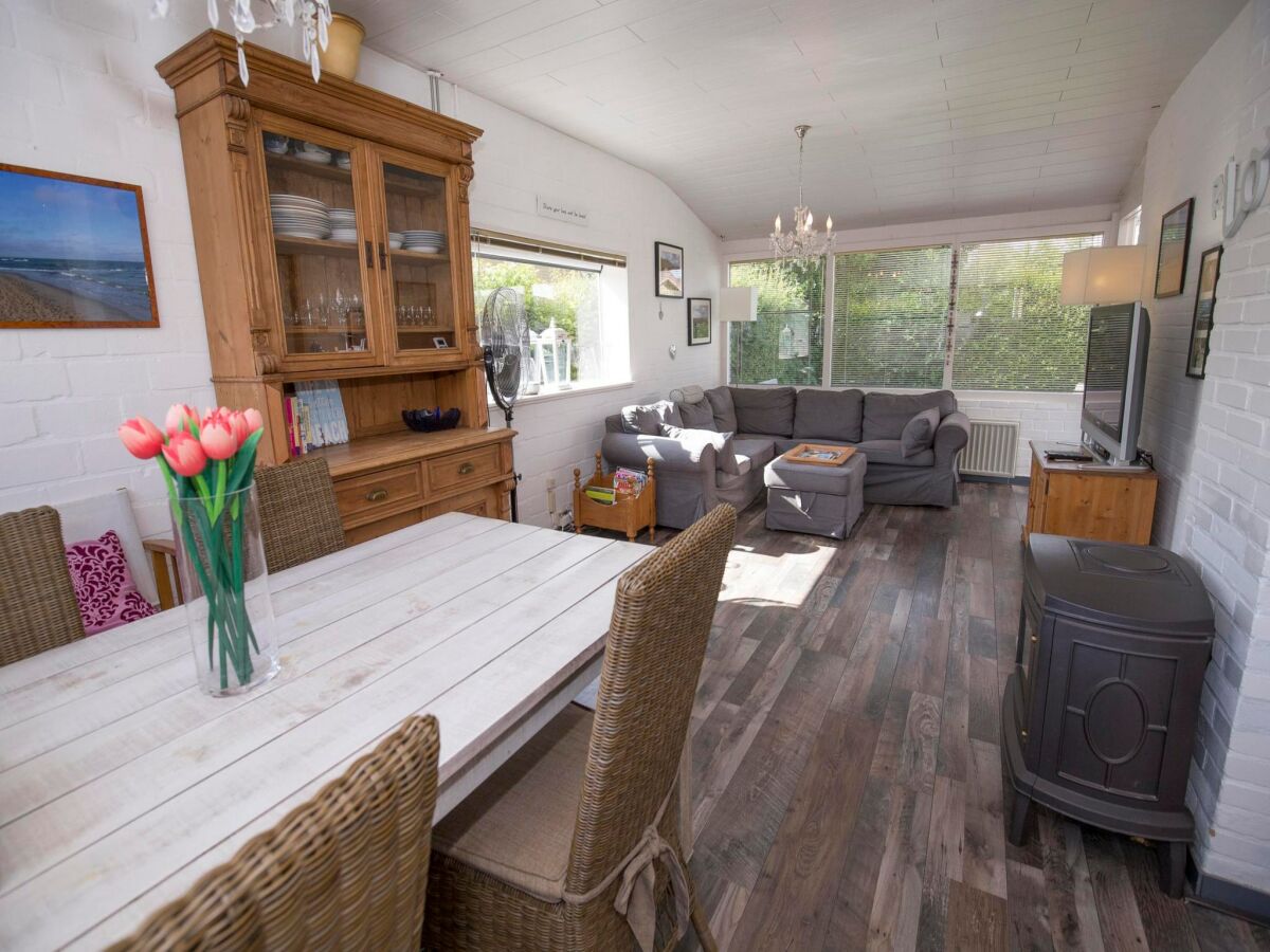 Holiday house Beautifully holiday bungalow in Sint Maartenszee - Outdoor photo 5