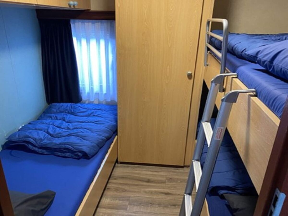 Holiday park Chalet in Duinhoeve with Van Gogh Style - Features photo 2