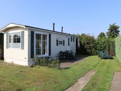 Holiday park Chalet in Duinhoeve with Van Gogh Style - Holiday park