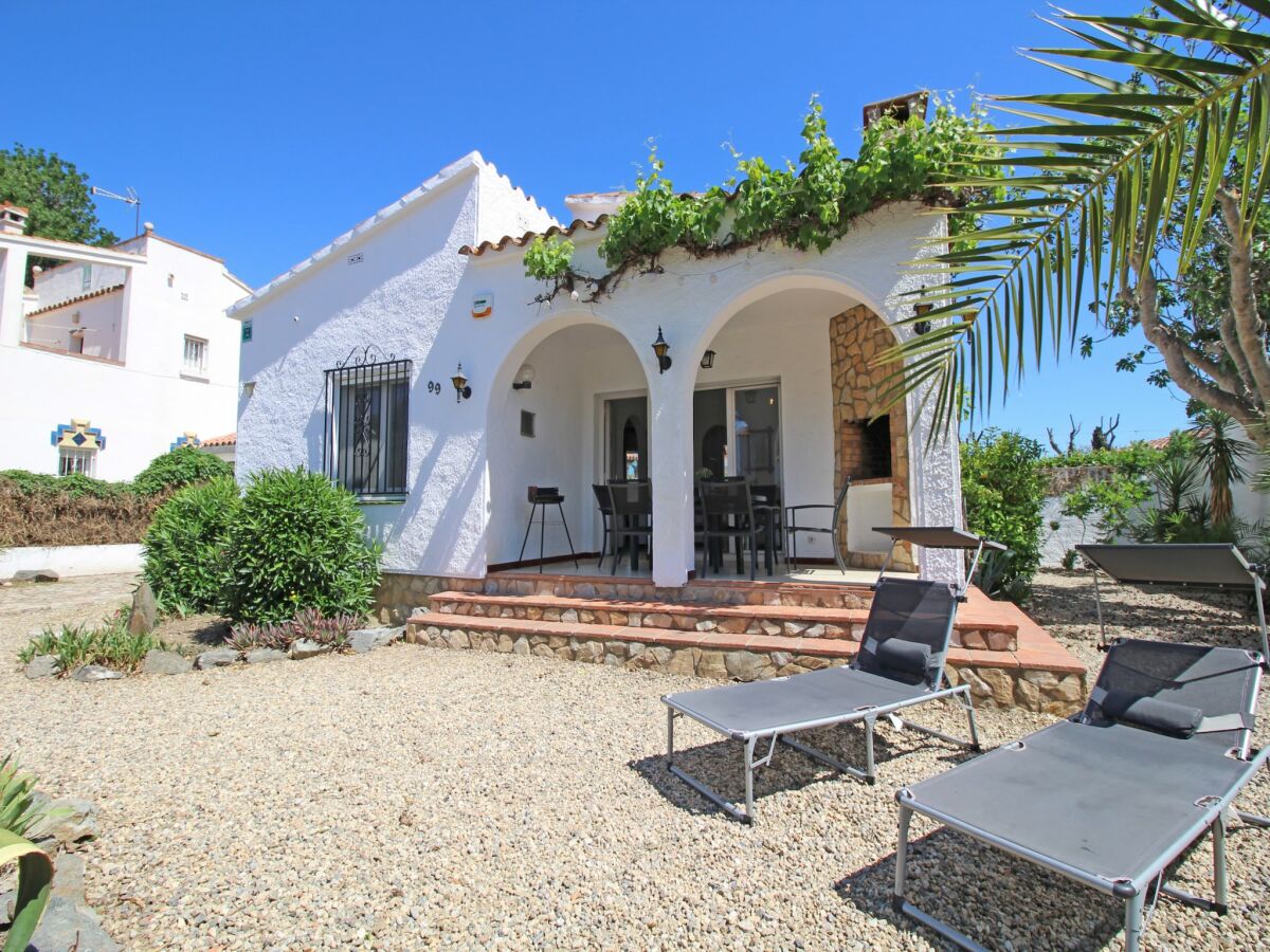 Villa Villa in Empuriabrava near Sand Beach - Outdoor photo 3