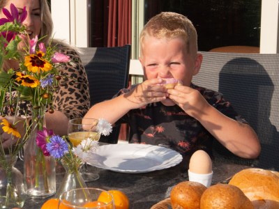 Bungalow For 6 people in the holiday resort Broedershoek - Outdoor photo 3