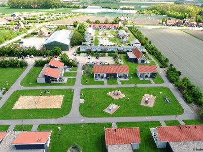 Bungalow For 6 people in the holiday resort Broedershoek - Outdoor photo 4