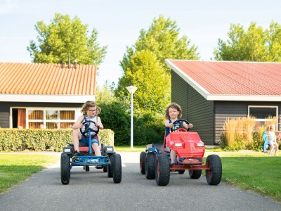 Bungalow For 6 people in the holiday resort Broedershoek - Outdoor photo 6