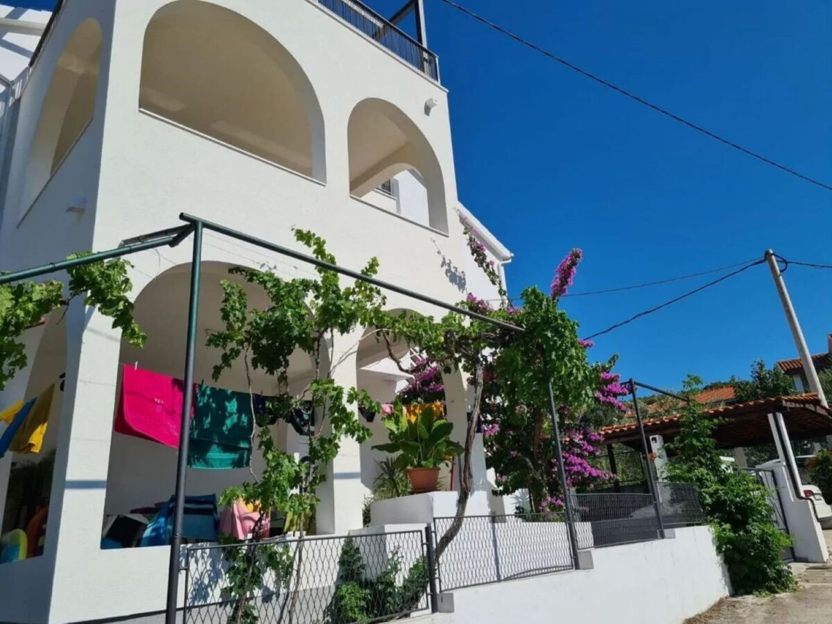 Apartment Apartment Ivica - Three Bedroom Apartment with Terrace - Outdoor photo 2