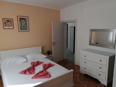 Apartment Apartment Ivica - Three Bedroom Apartment with Terrace - Features photo 6