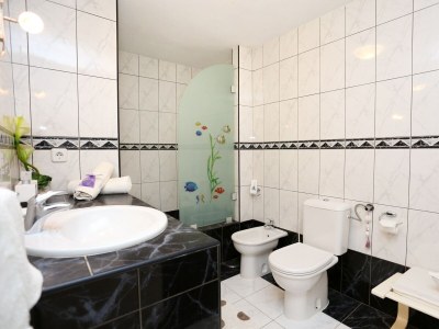 Apartment One bedroom apartment with terrace and sea view Rastići, Čiovo A-1084-c - Outdoor photo 25