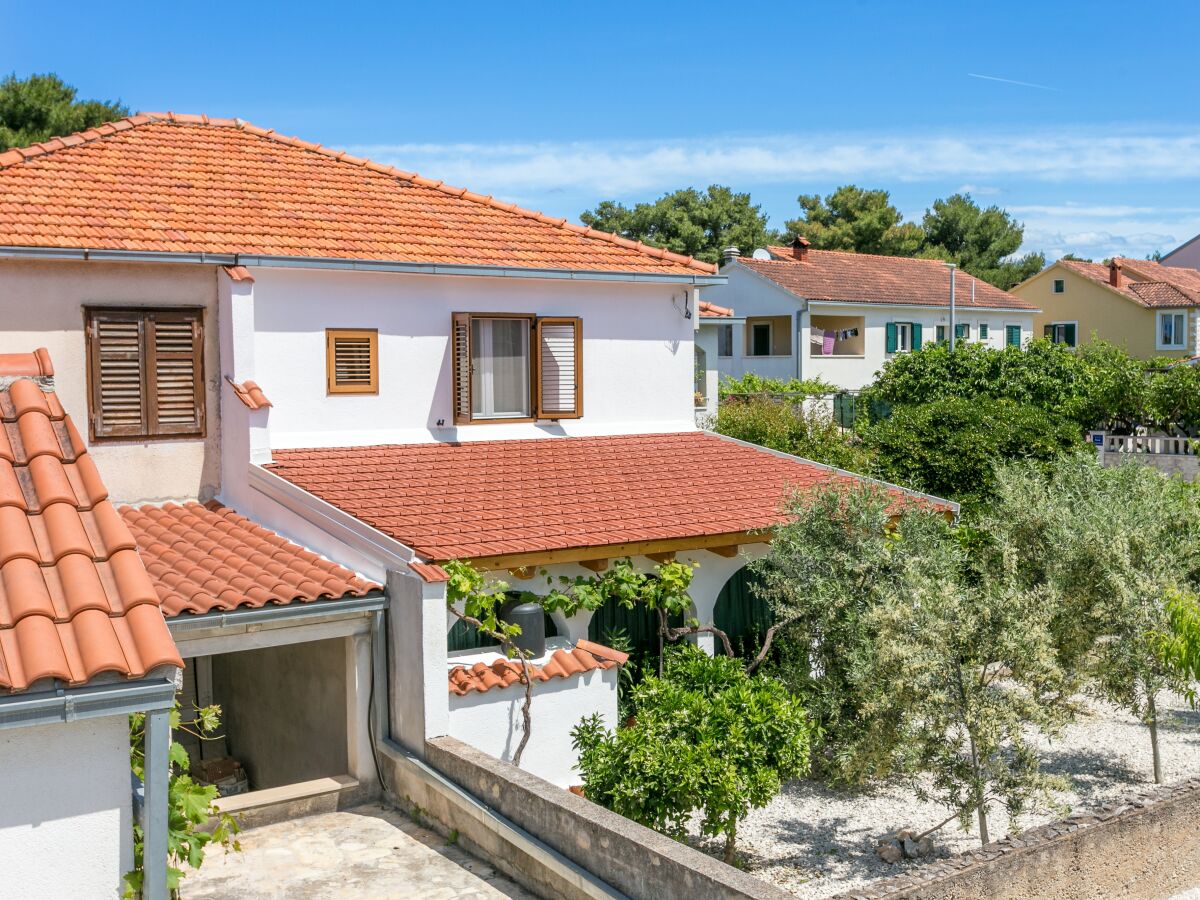 Apartment One bedroom apartment with terrace Mirca, Brač A-729-a - Outdoor photo 3