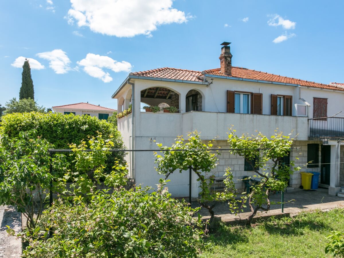 Apartment One bedroom apartment with terrace Mirca, Brač A-729-a - Outdoor photo 4